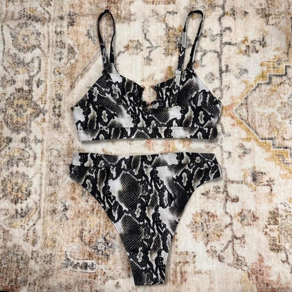 NEW Womens Small Bikini Set Black & White Snakeskin Print Bralette Cheeky Bottom - Picture 2 of 8
